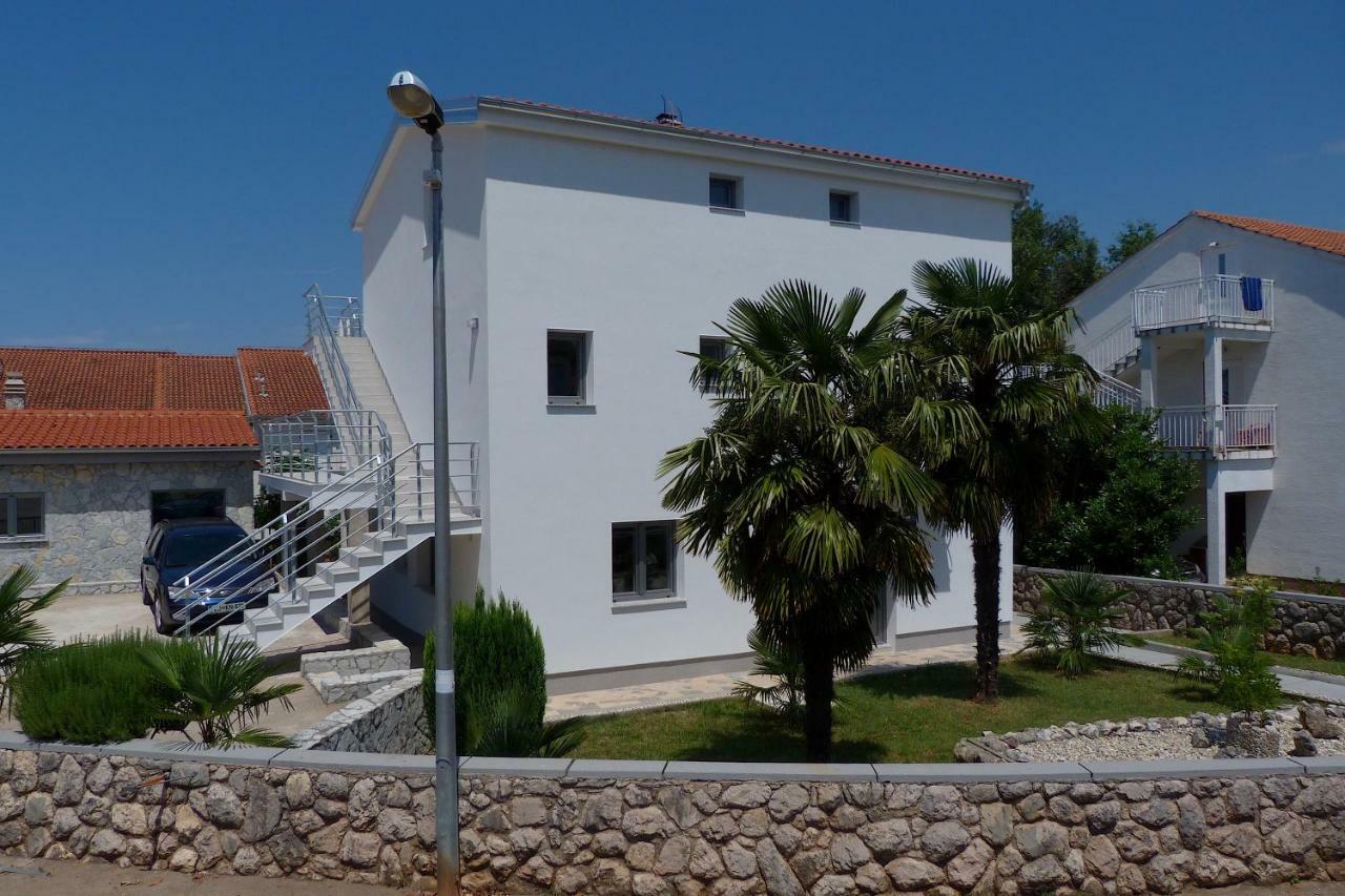 Apartments Monja & Dadi, Malinska, Vantacici Eksteriør bilde